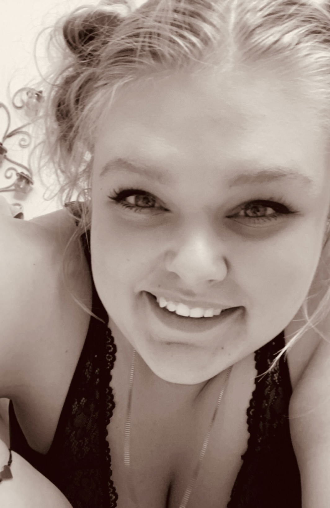 Kaitlyn profile banner