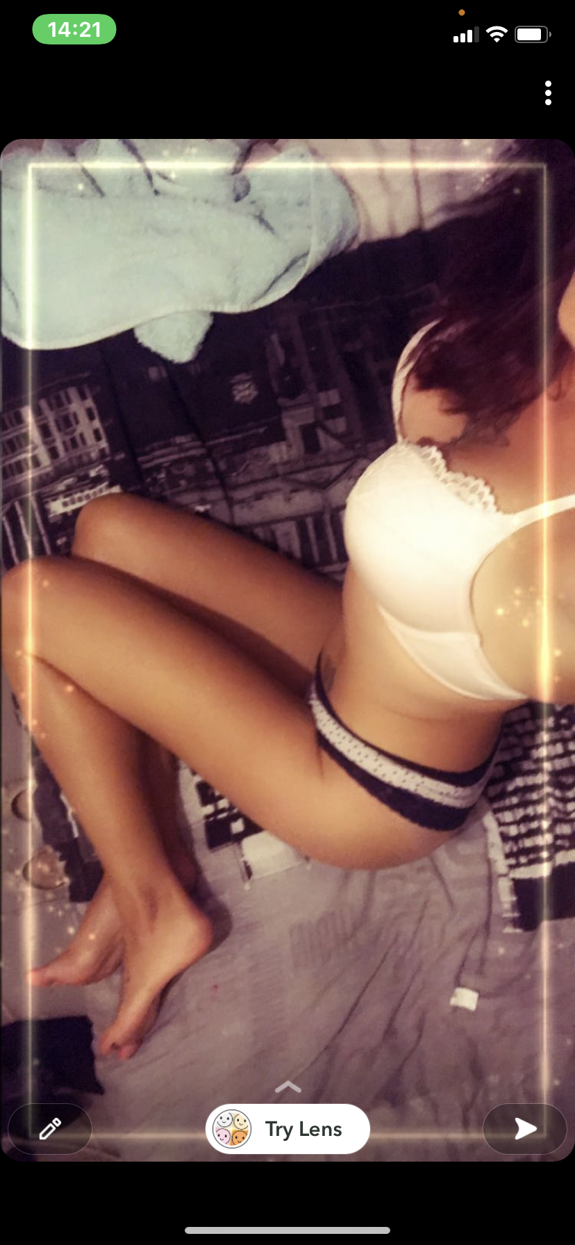 Queenbee profile banner