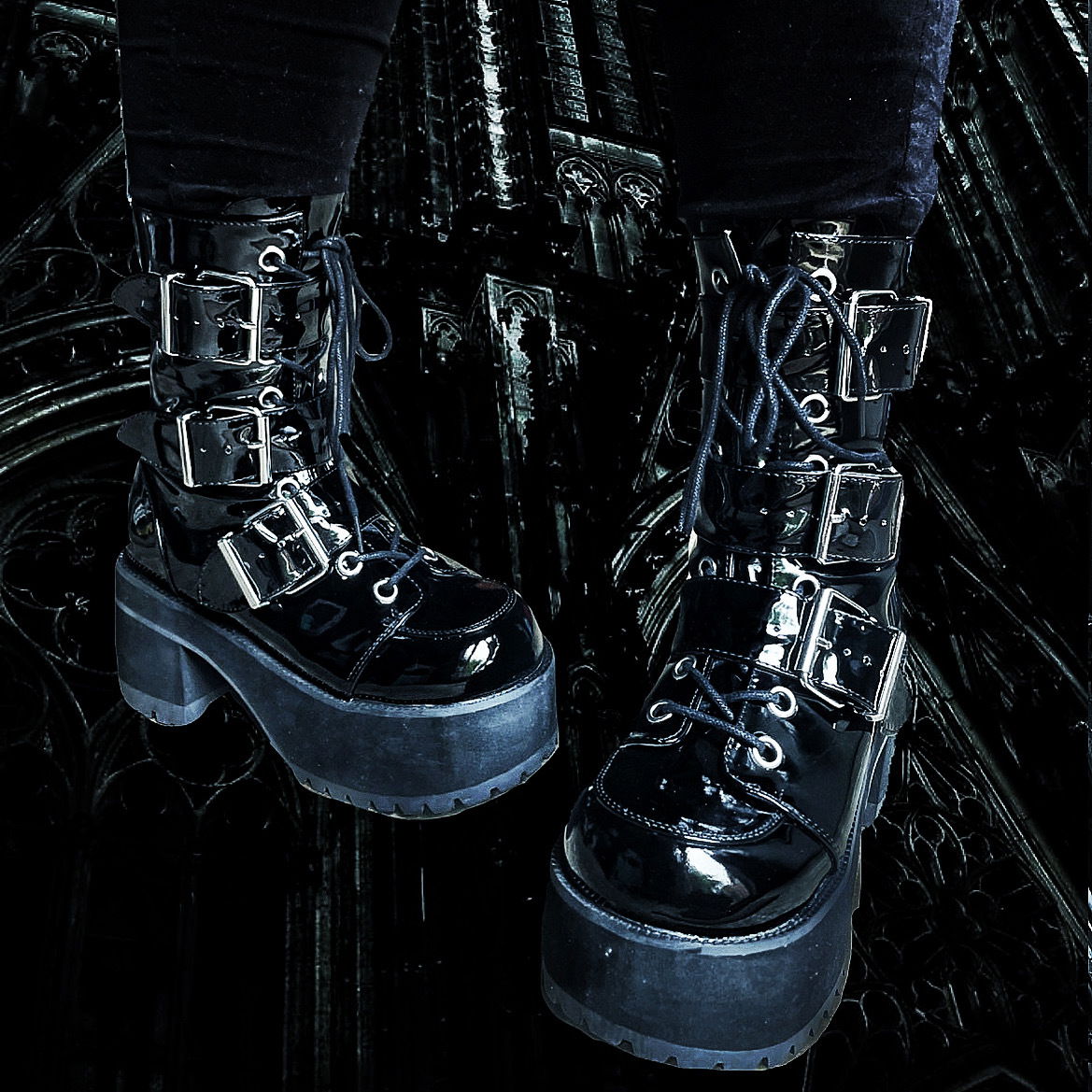 Mistress De Vil profile banner