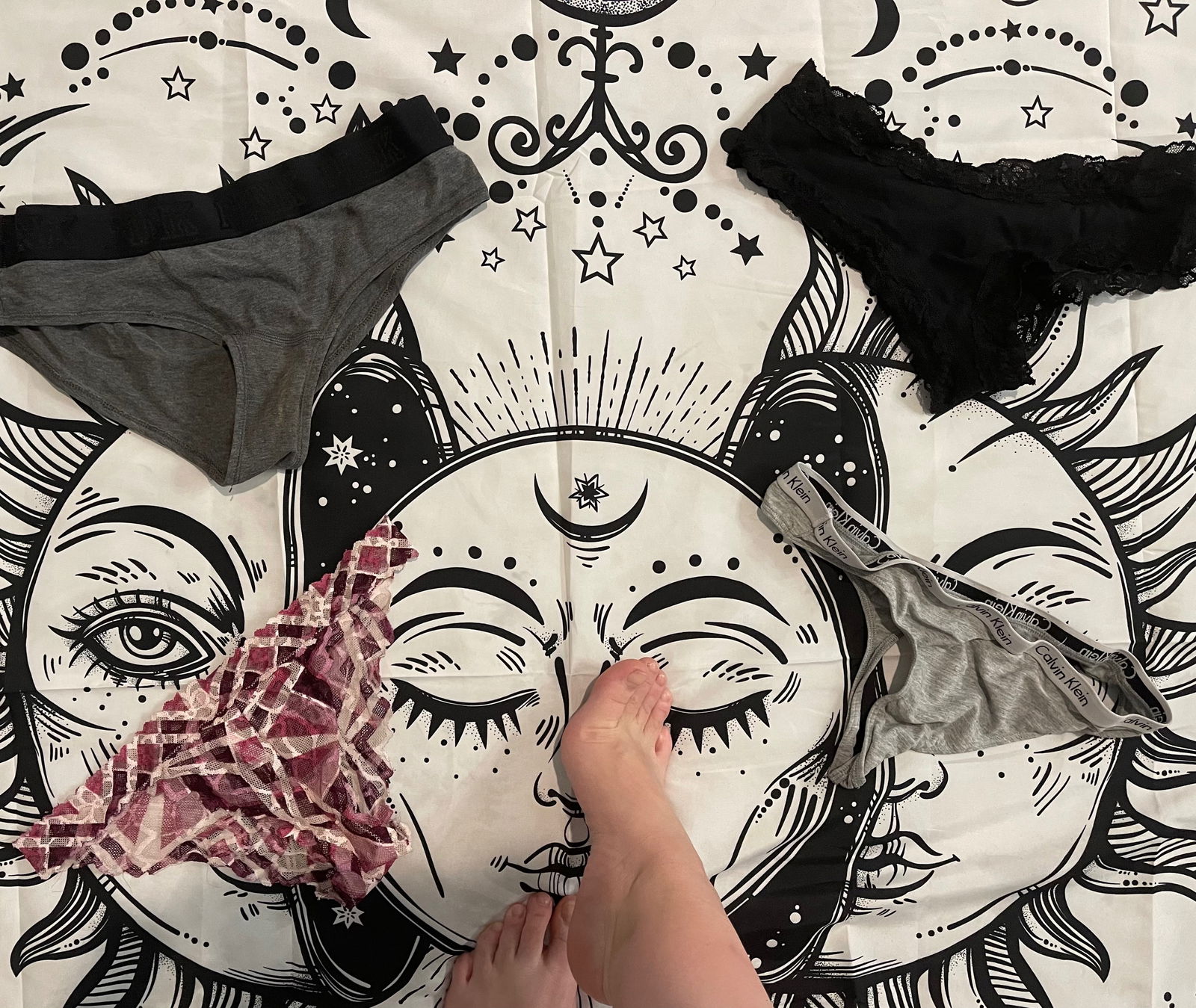Feet profile banner