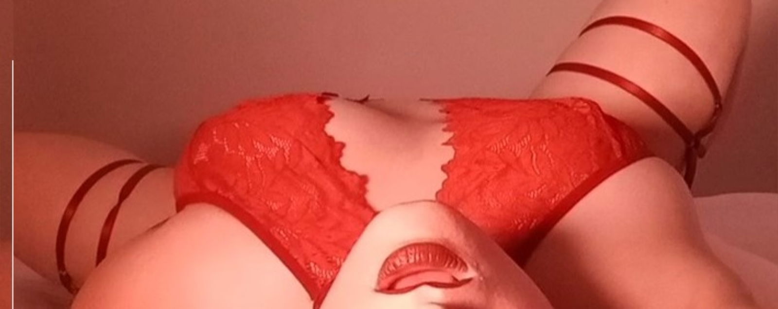 Valerie Vaccari profile banner