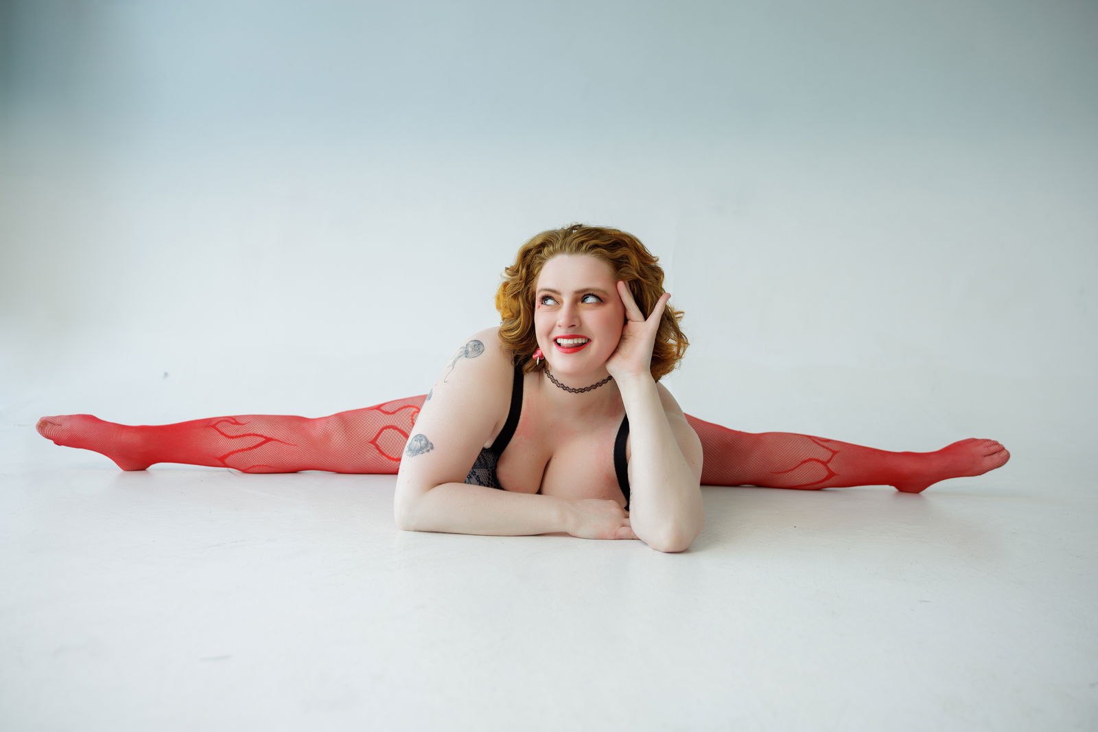 Venus deMilo profile banner