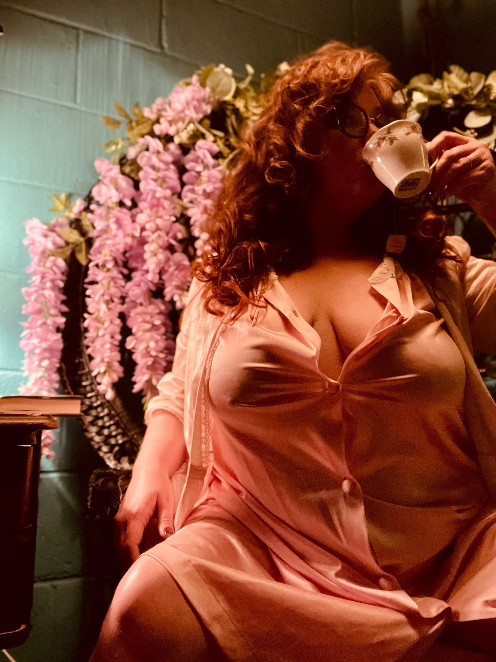 Vera Lowell profile banner