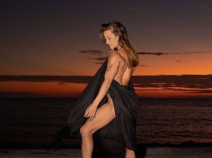 Veronica Pope profile banner
