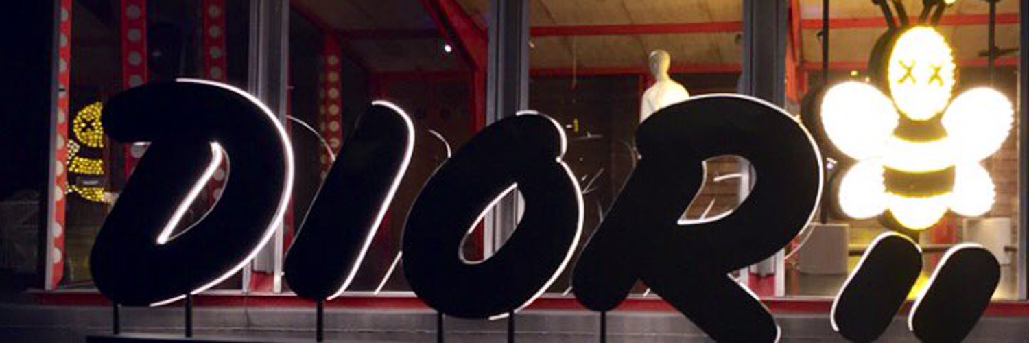 u10327028 profile banner