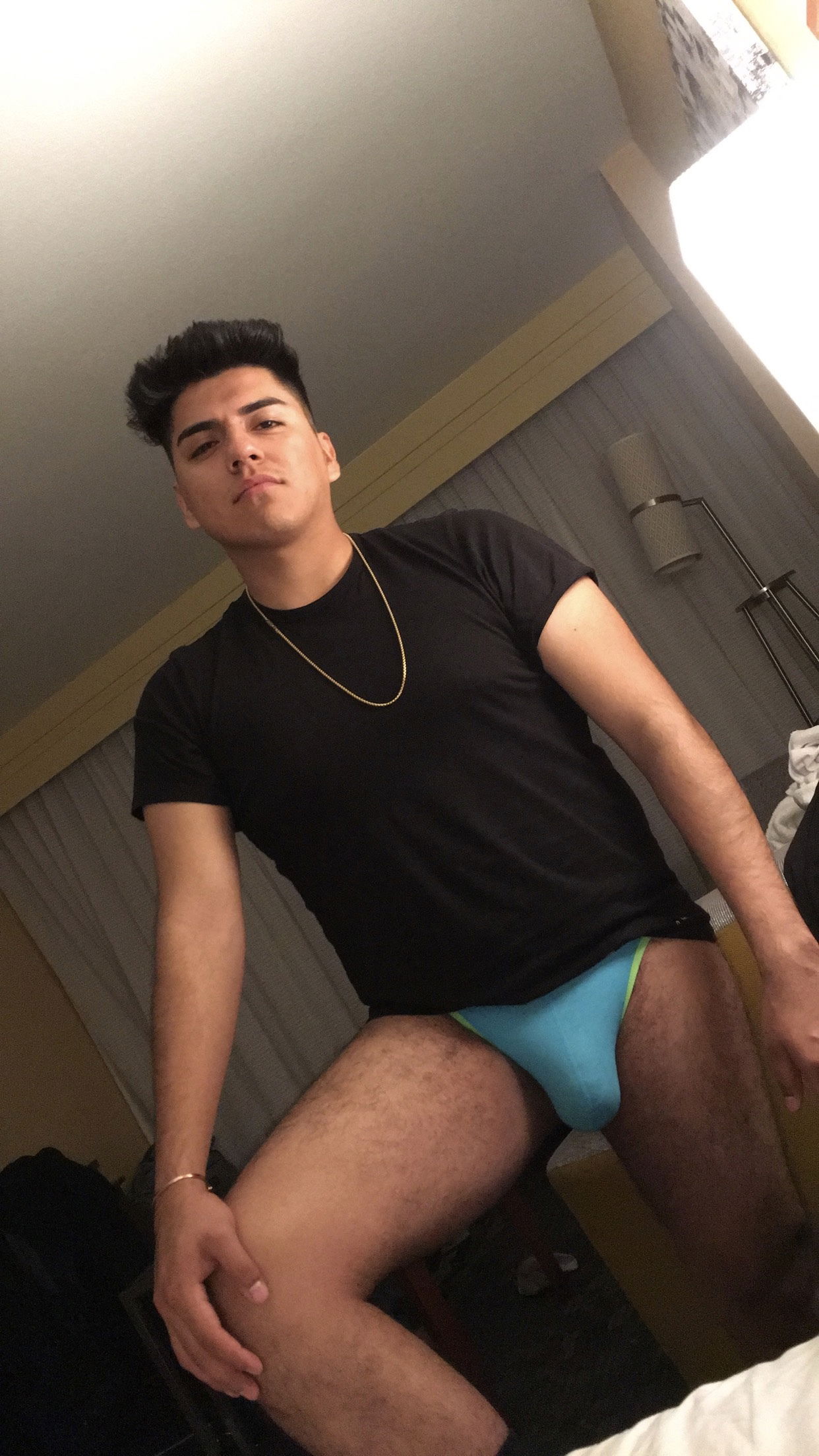 Lui Zalez profile banner