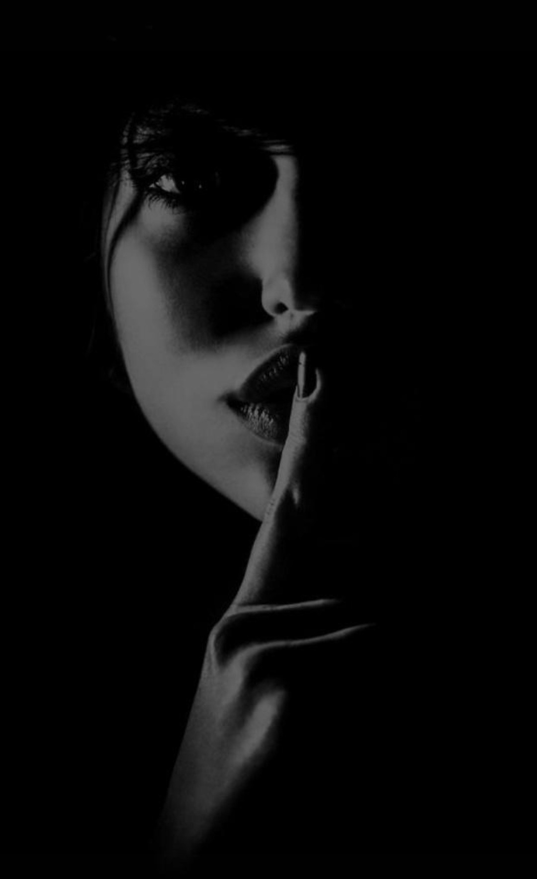 Zara Leen profile banner
