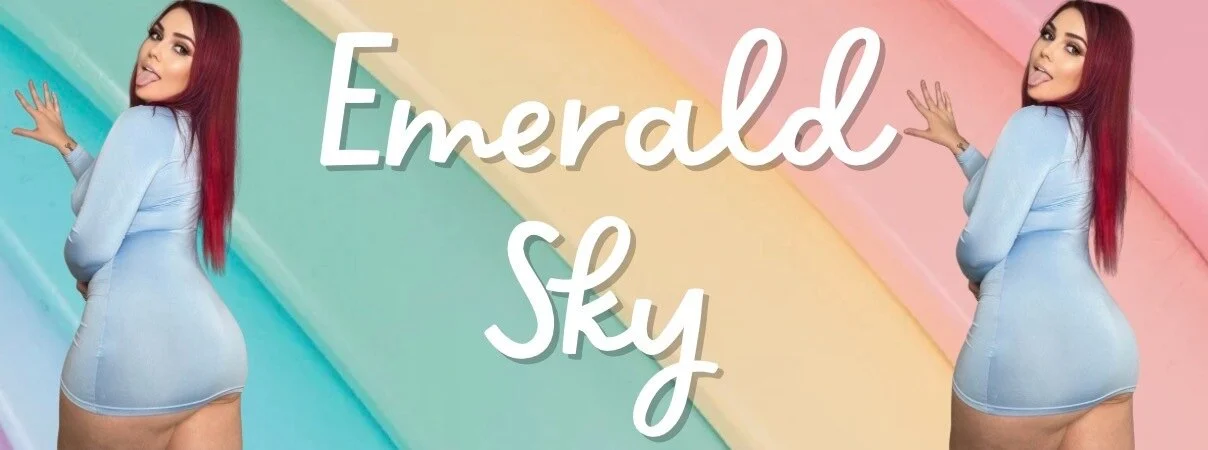 Emerald 🌺 profile banner