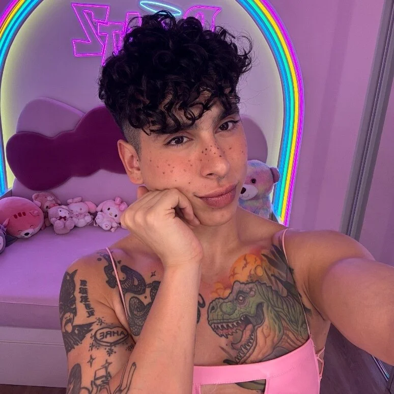 Emi Vela 🐴's avatar