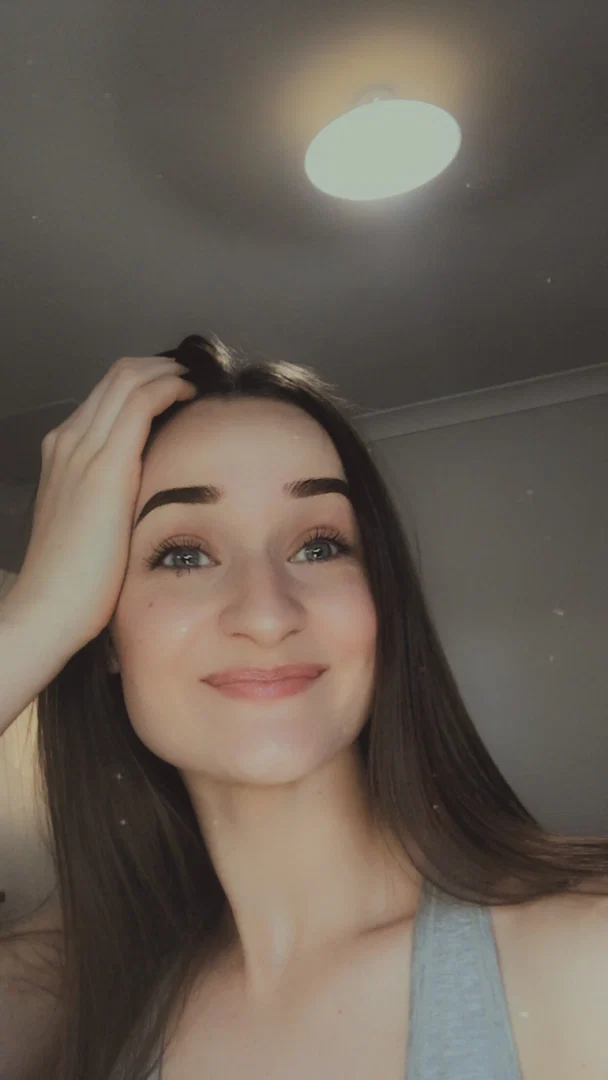 Charlotte McGrath profile banner
