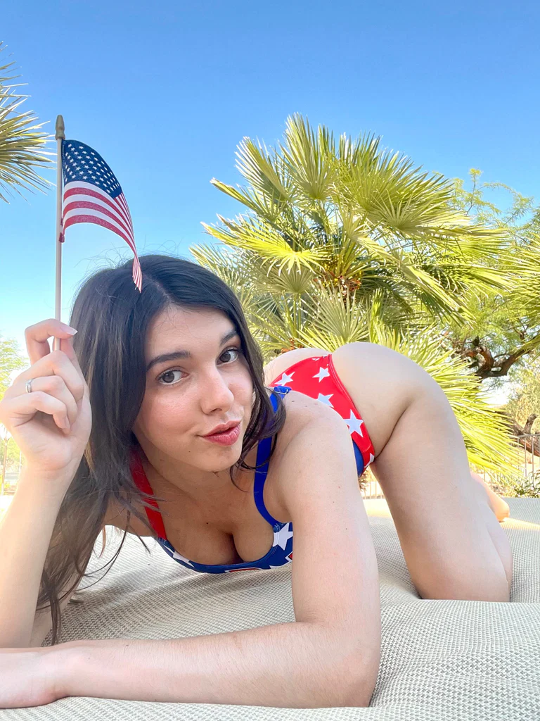 Kelly Cams 🌵's avatar