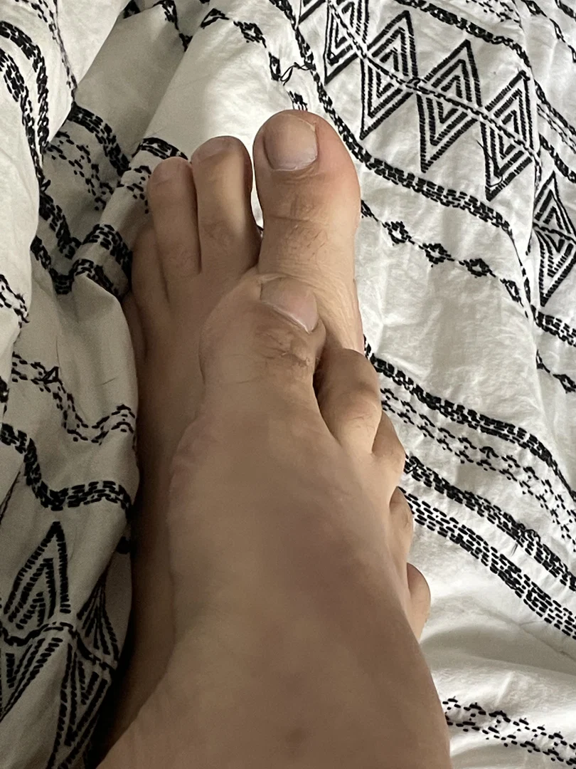 Feet of a First Responder profile banner