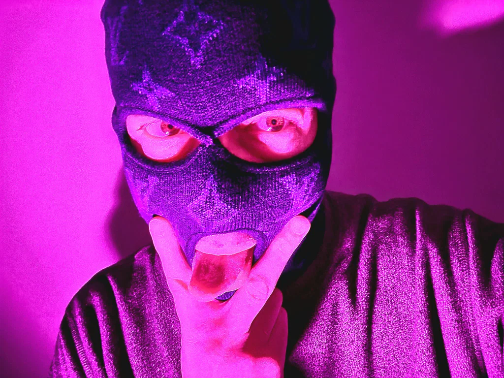 😈 The NUThouse POV 🥜