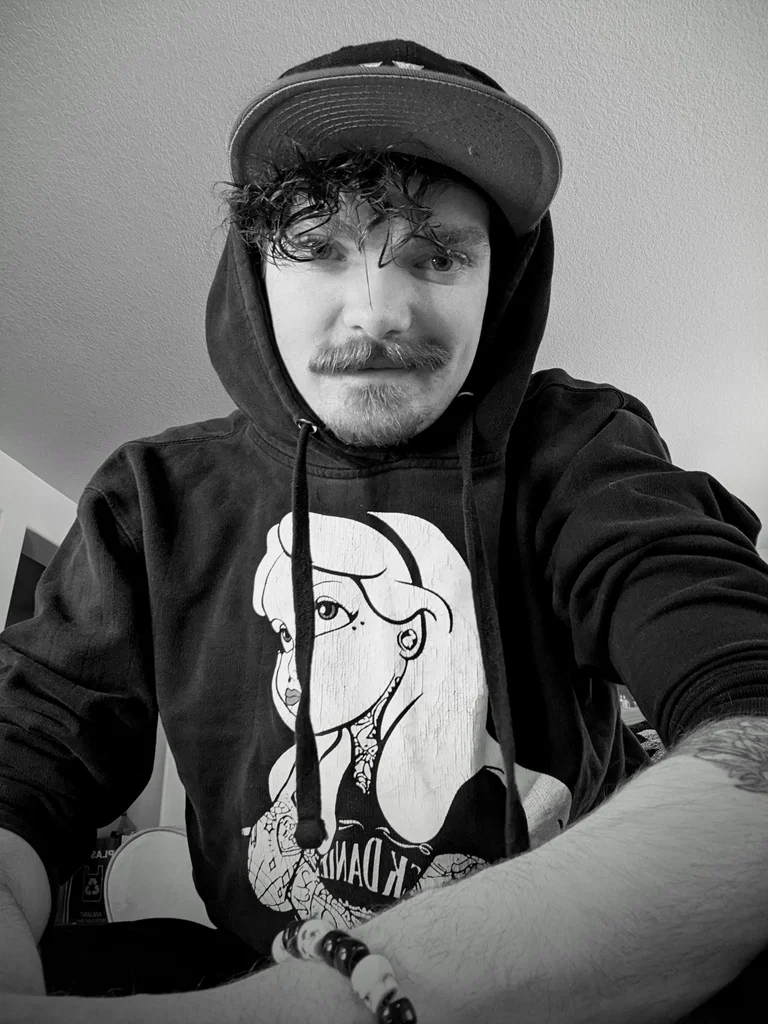 EldritchDaddy94's avatar