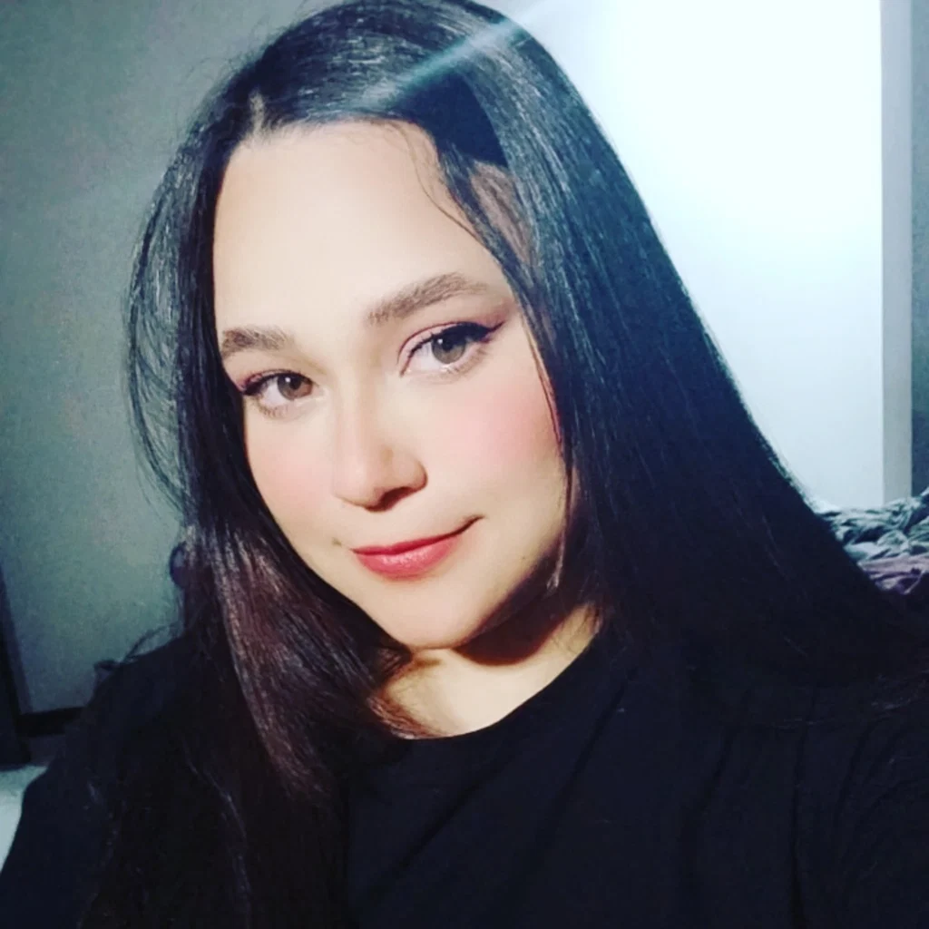 Ev 🍑's avatar