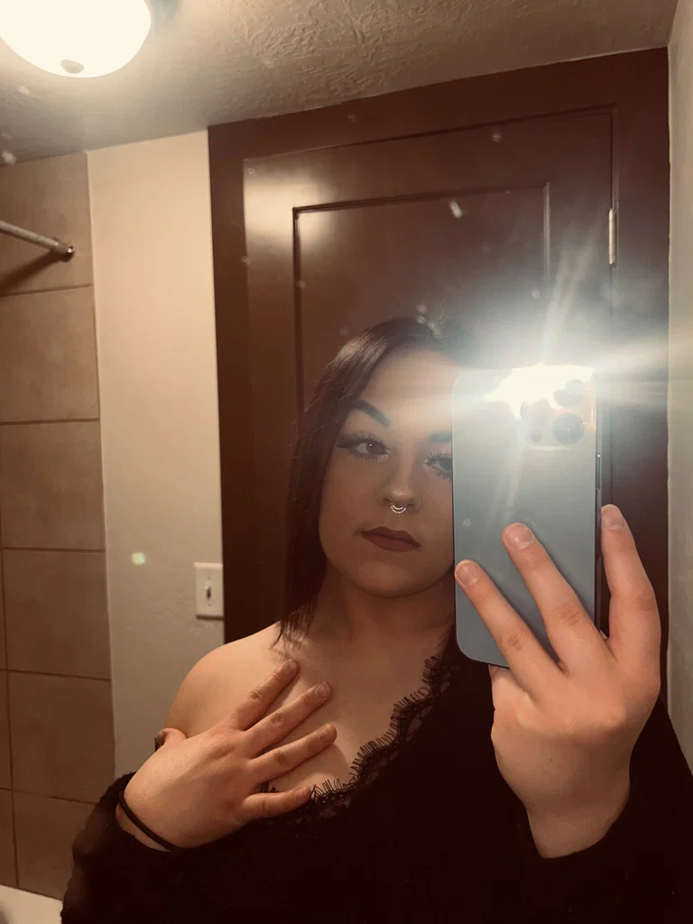 message meee😈