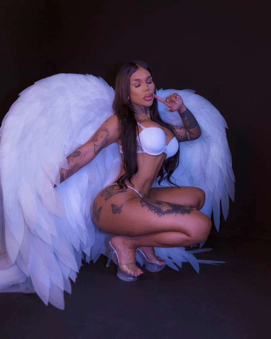 Hanna Ximena profile banner