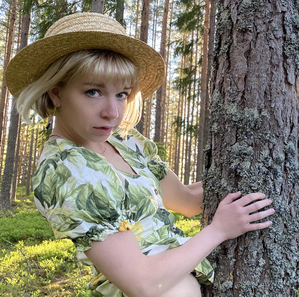 Jolie Lyon's avatar