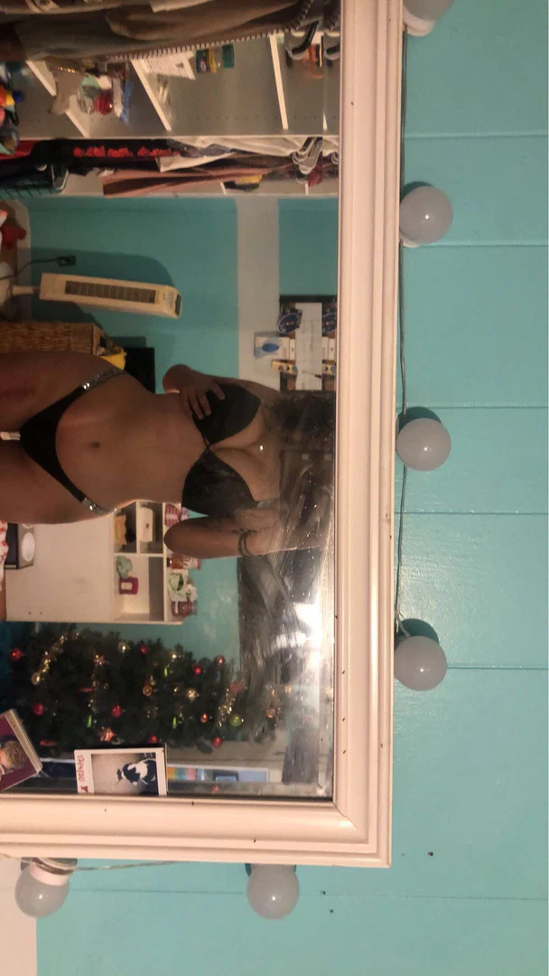 Vanessa Cruz profile banner