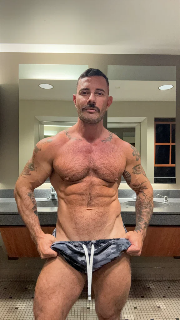 SEXYSTACHE