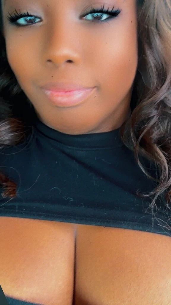 Ebony n adventures's avatar