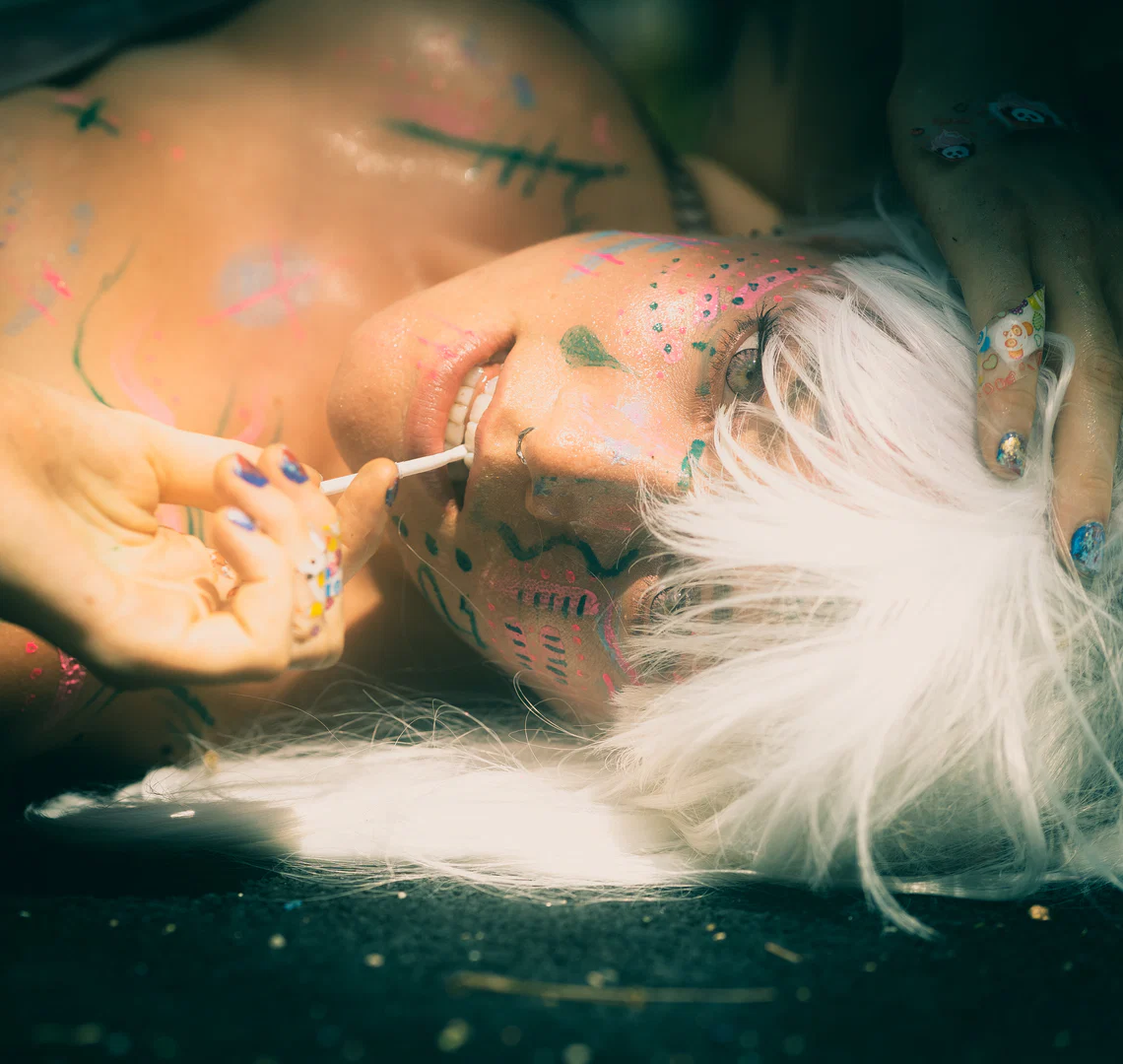 Kiki Marti profile banner
