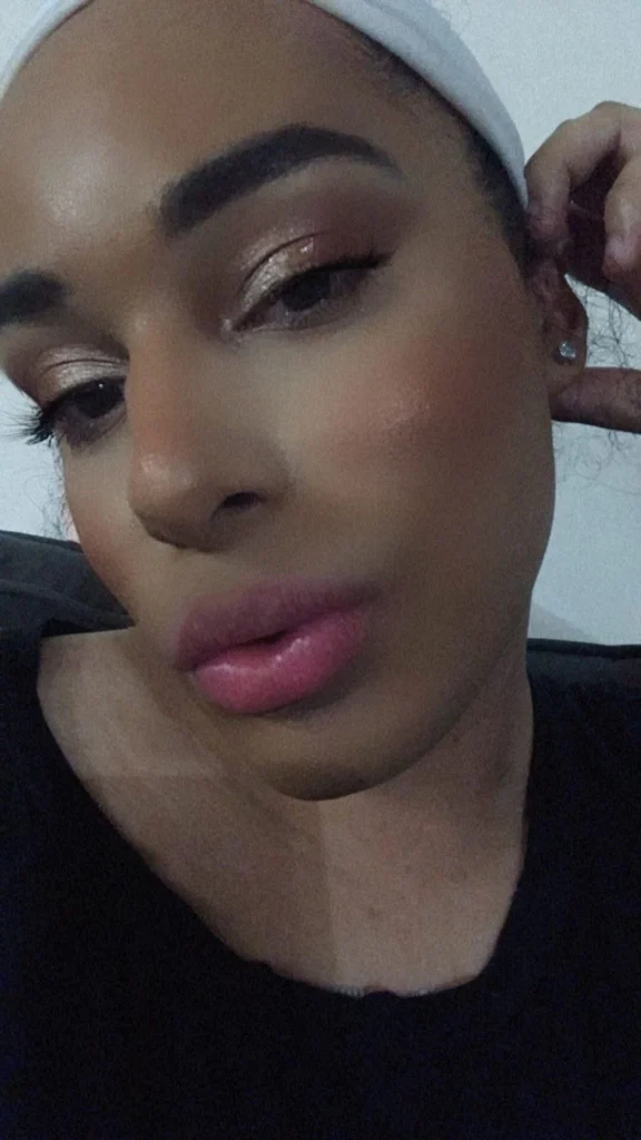 Bella's avatar