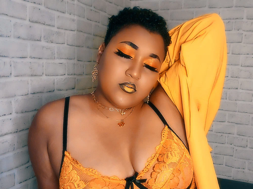 Honeybee Baby's avatar