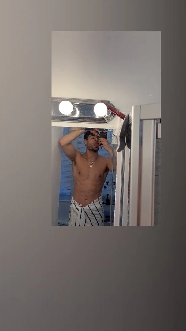 Greek God ❄️ profile banner