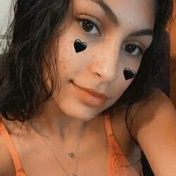 julie✨'s avatar