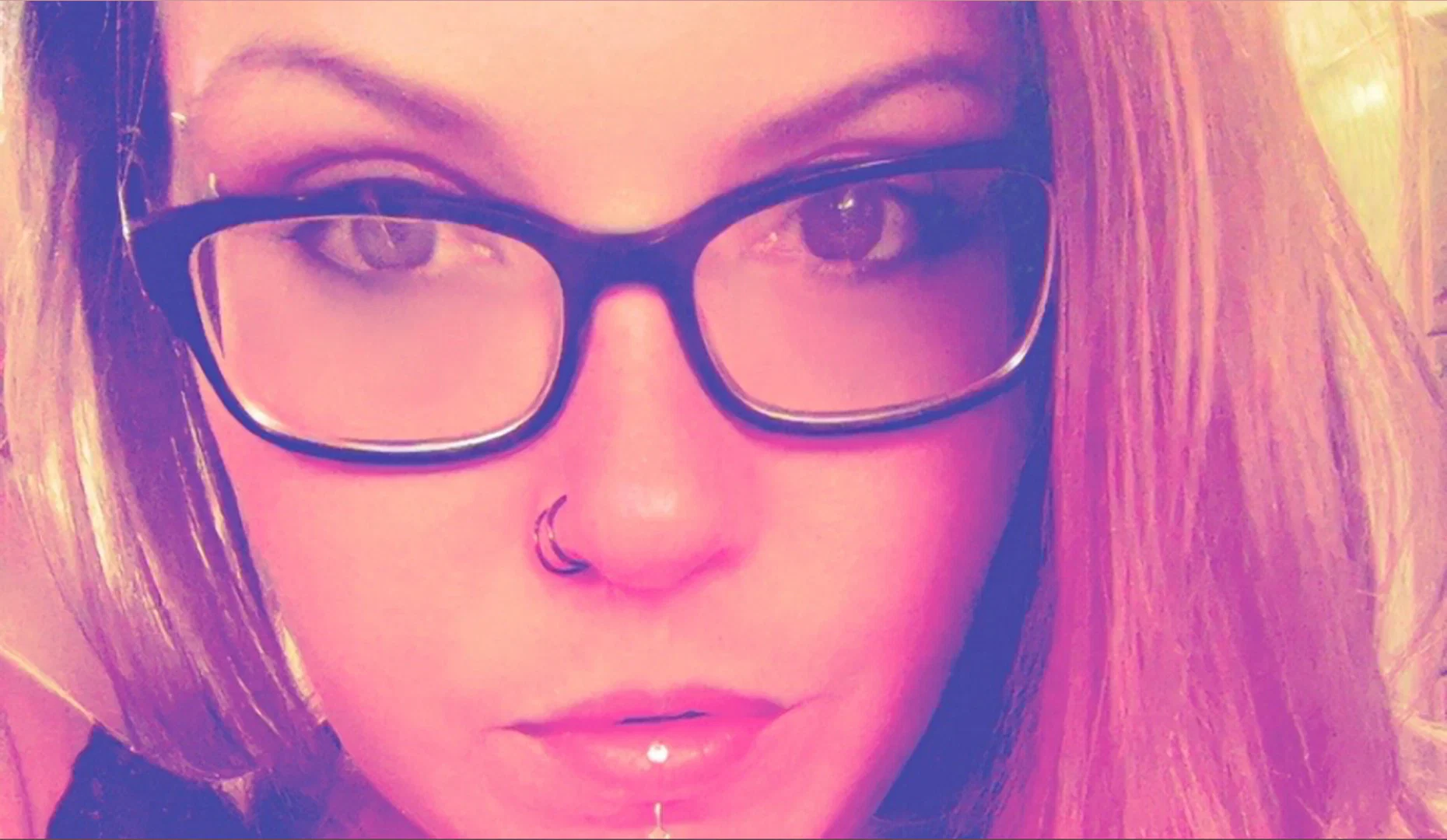 HoTtMoM** profile banner