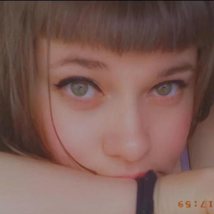 Lucy Sky's avatar