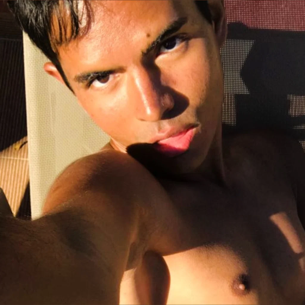 Henrique's avatar