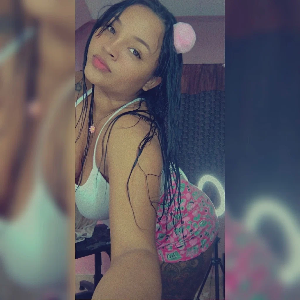 Nicol karolayn's avatar