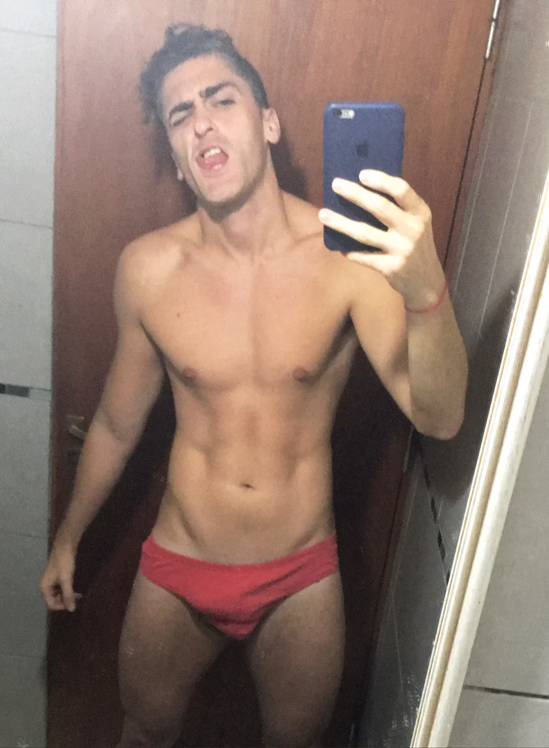Swimmer Argentine profile banner