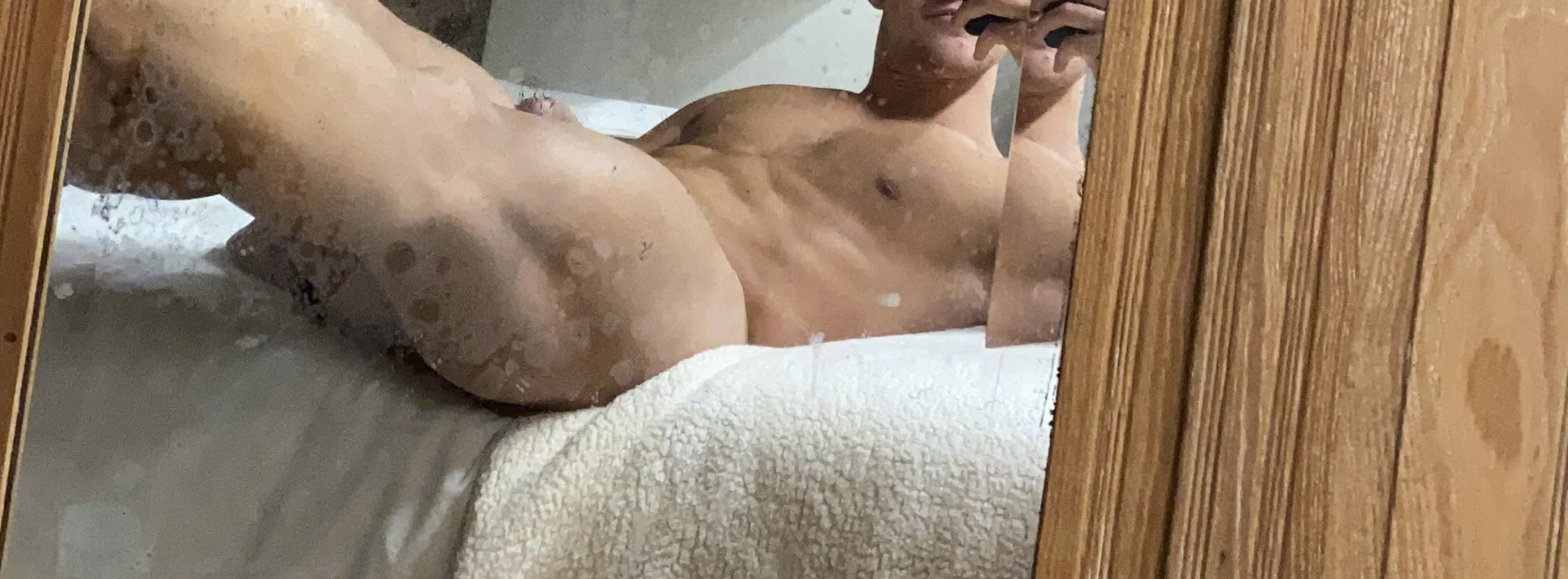 Lolo profile banner