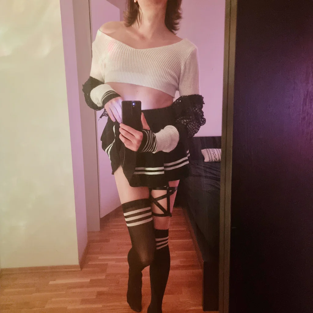 Yoursissylover