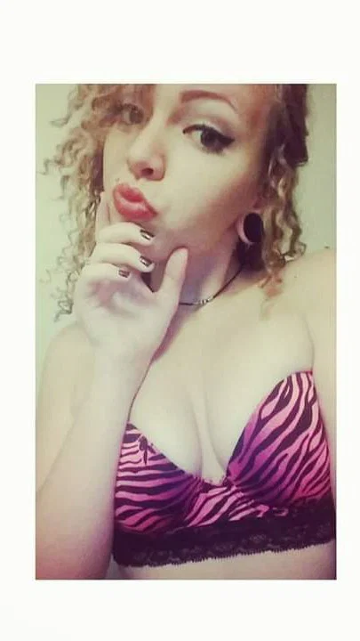 BritniBrutally's avatar