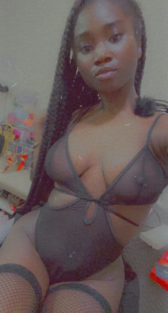 Lil-Ebony'Freak's avatar