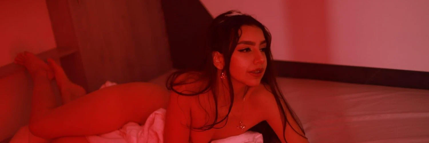 Anniyummi profile banner