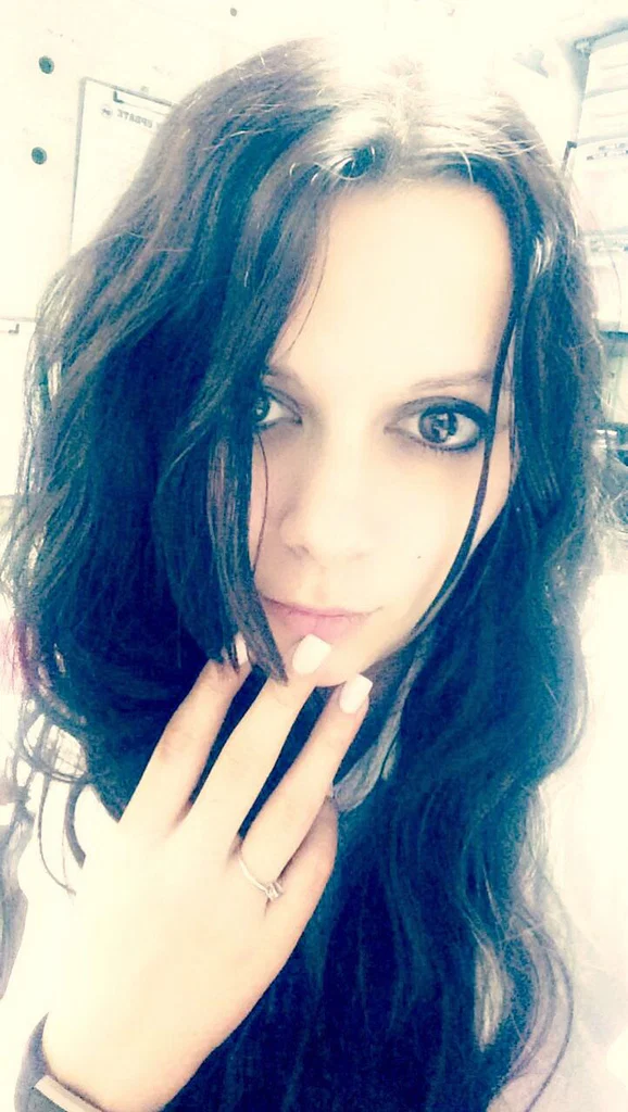 Scarlet Wednesday's avatar