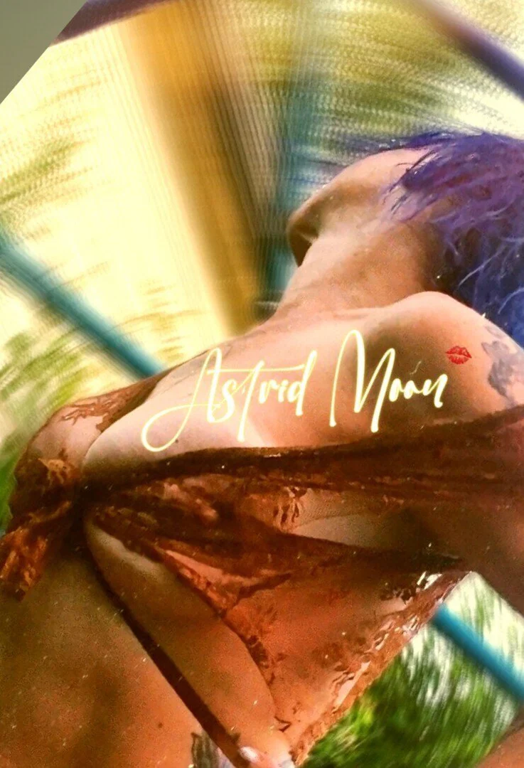 • Astrid • Moon • PPV • profile banner