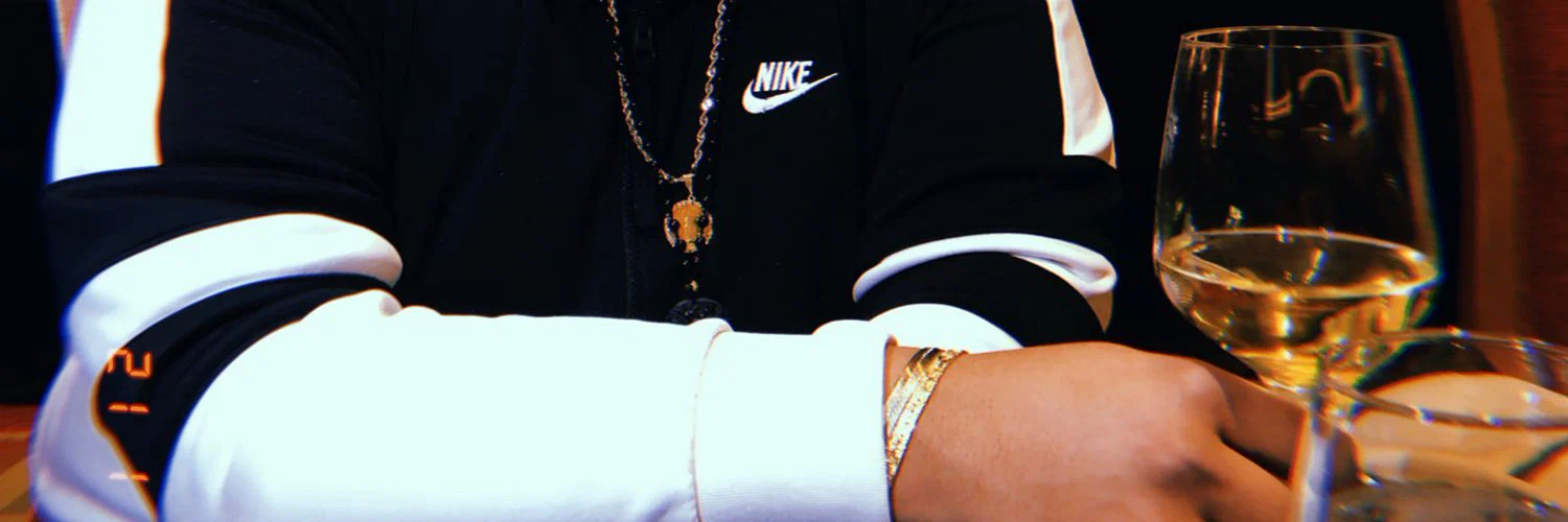 PlayBoii🐉 profile banner