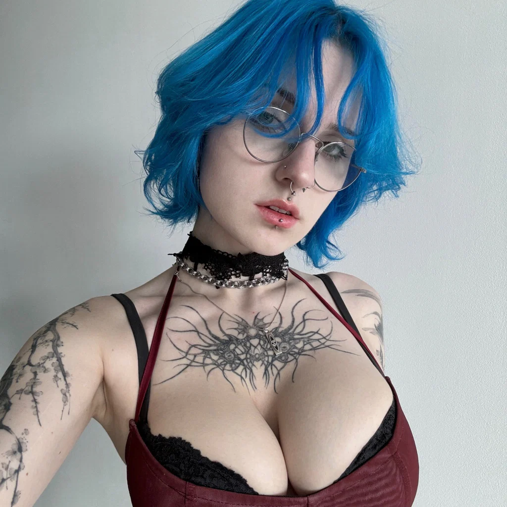 lyra crow's avatar