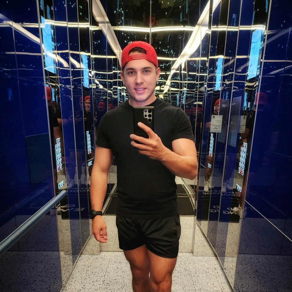 Mike Oceans's avatar
