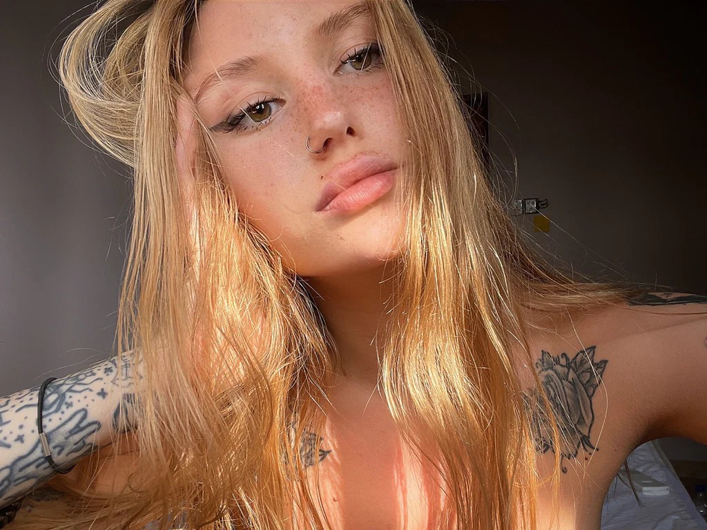 Sweet😋Candy's avatar