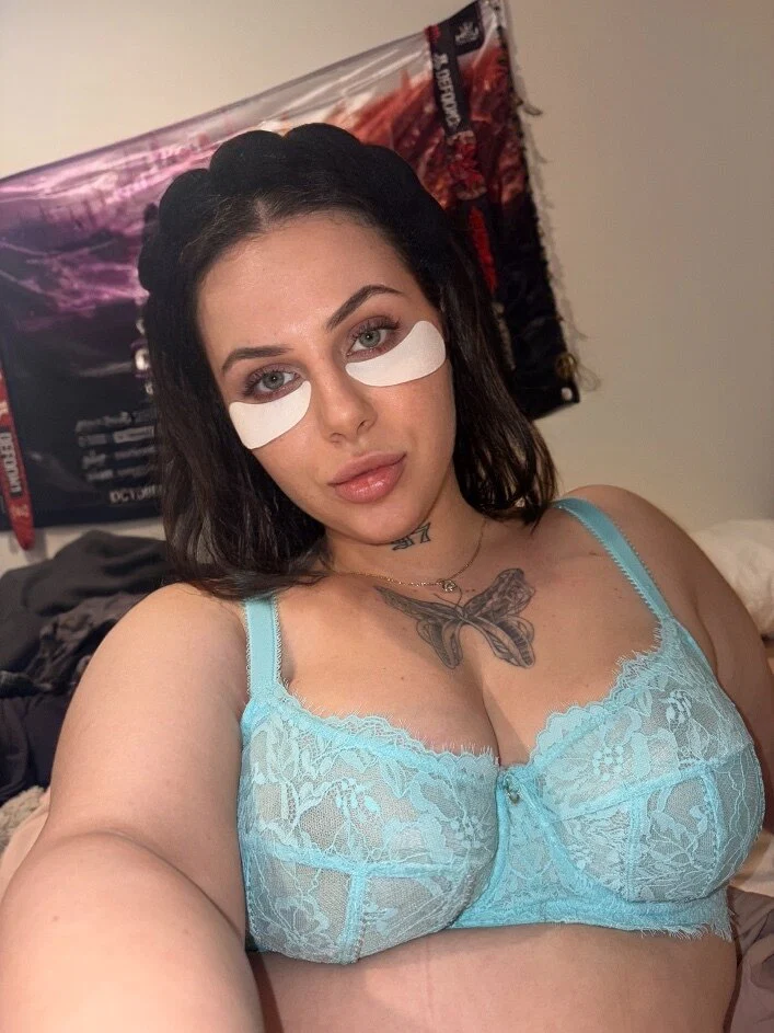 Rey 🖤's avatar
