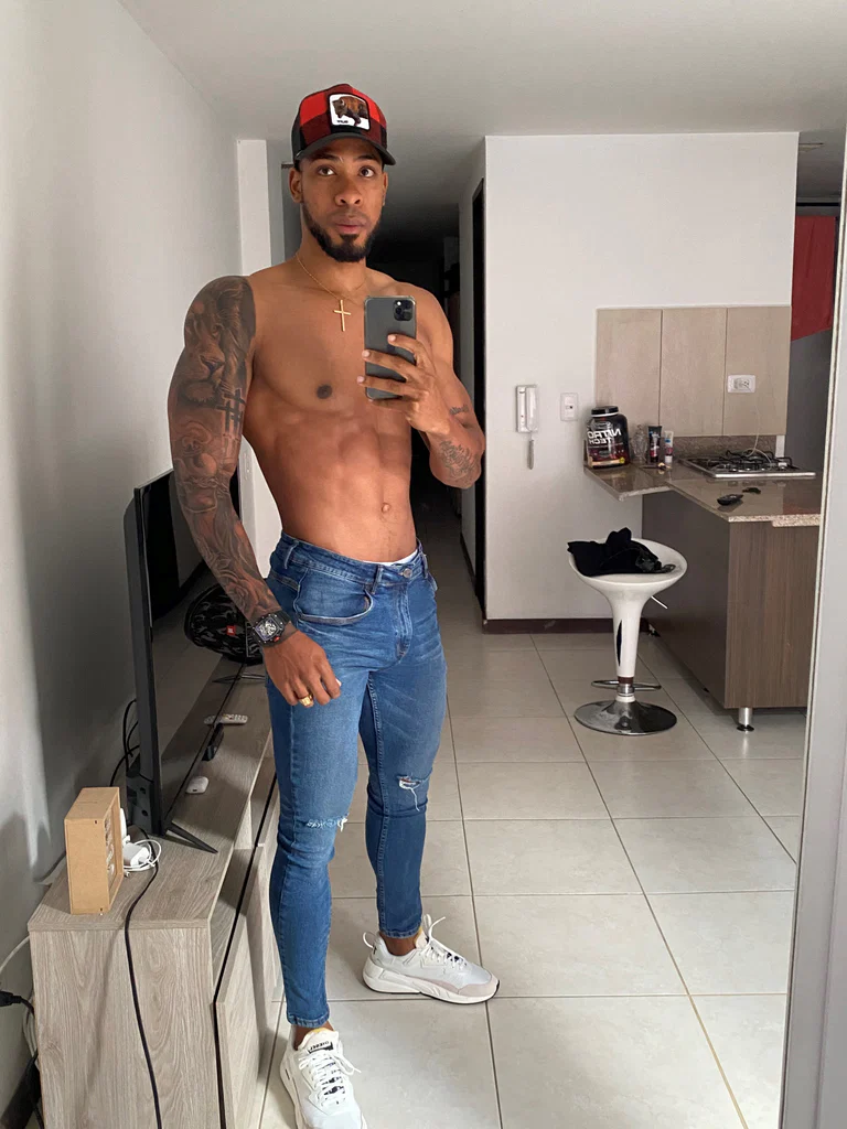 Boy fit's avatar