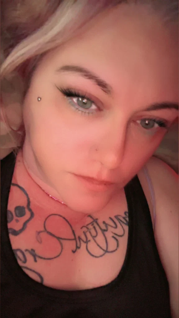 Submissive Bratt