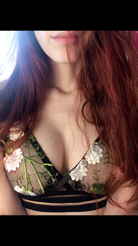 Georgia 🌸🌿 ON BREAK's avatar
